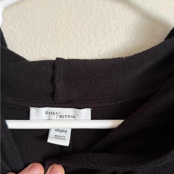 Daily Ritual Anthropologie Women's Black Cowl Neck Hooded Sweater XL Minimalist - Picture 4 of 5